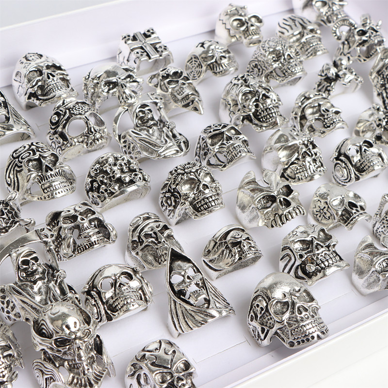 Seton-Bagues gothiques en méta - Gothic Skull Ring avis et prix