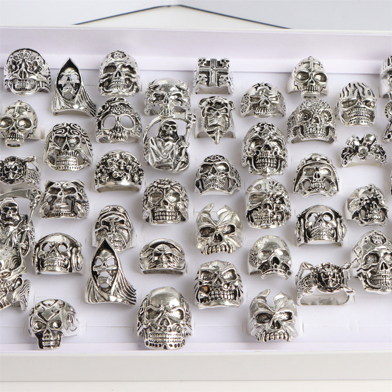 Seton-Bagues gothiques en méta - Gothic Skull Ring avis et prix