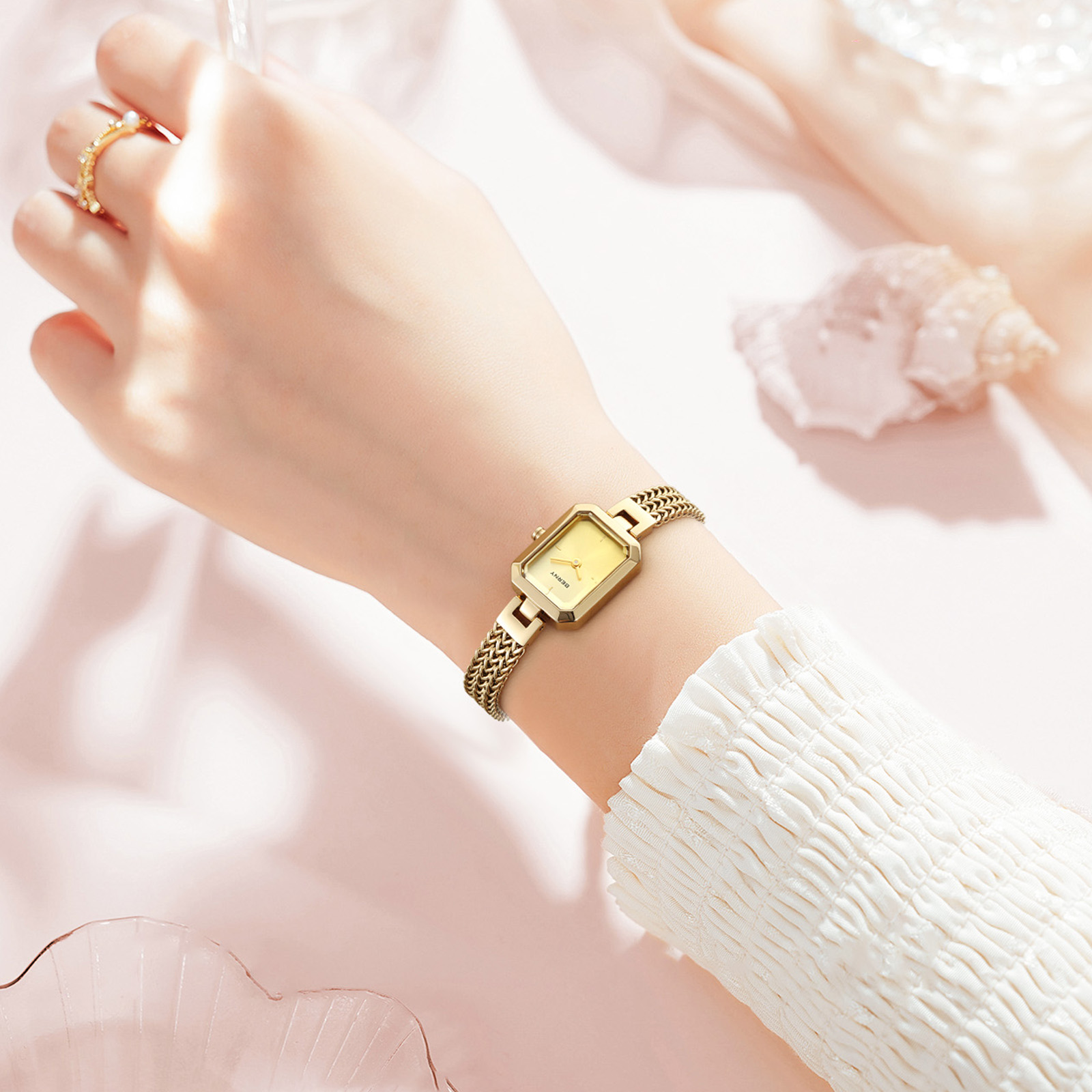 BERNY-Mini montre carrée en or - Jewelry Watches Luxury avis et prix